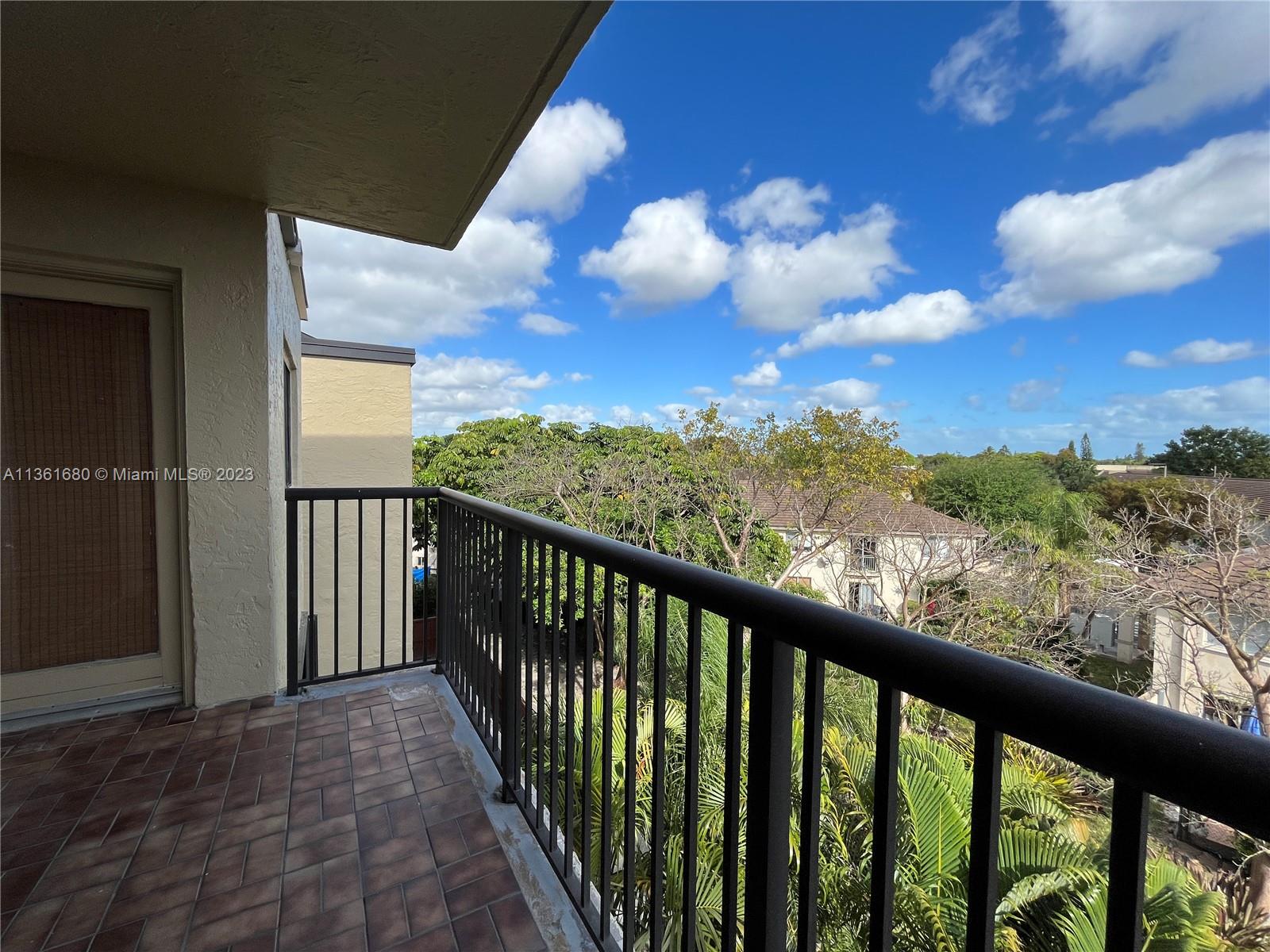 SEC 48 ATRIUMS AT SNAPPER - Residential