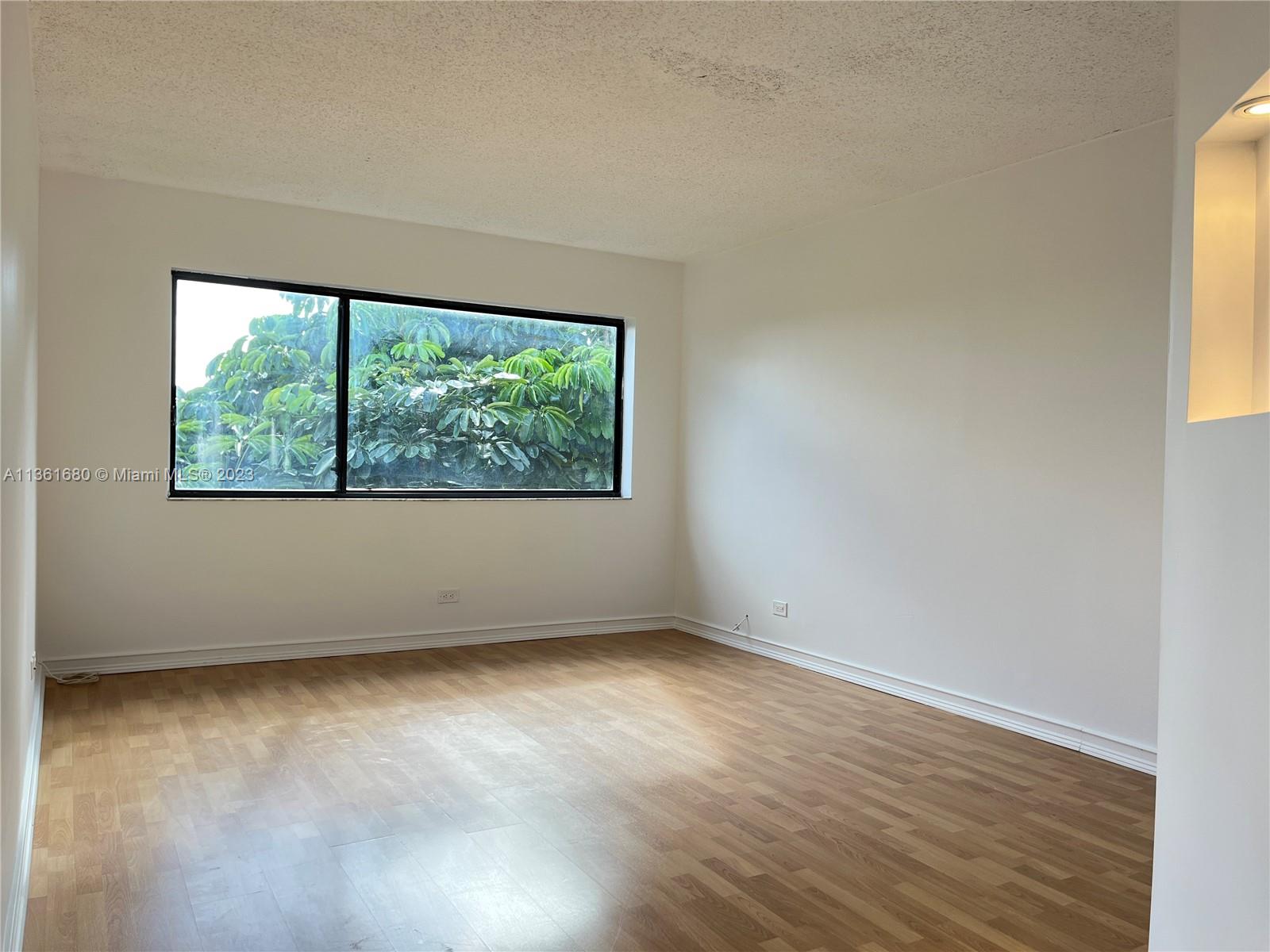 SEC 48 ATRIUMS AT SNAPPER - Residential