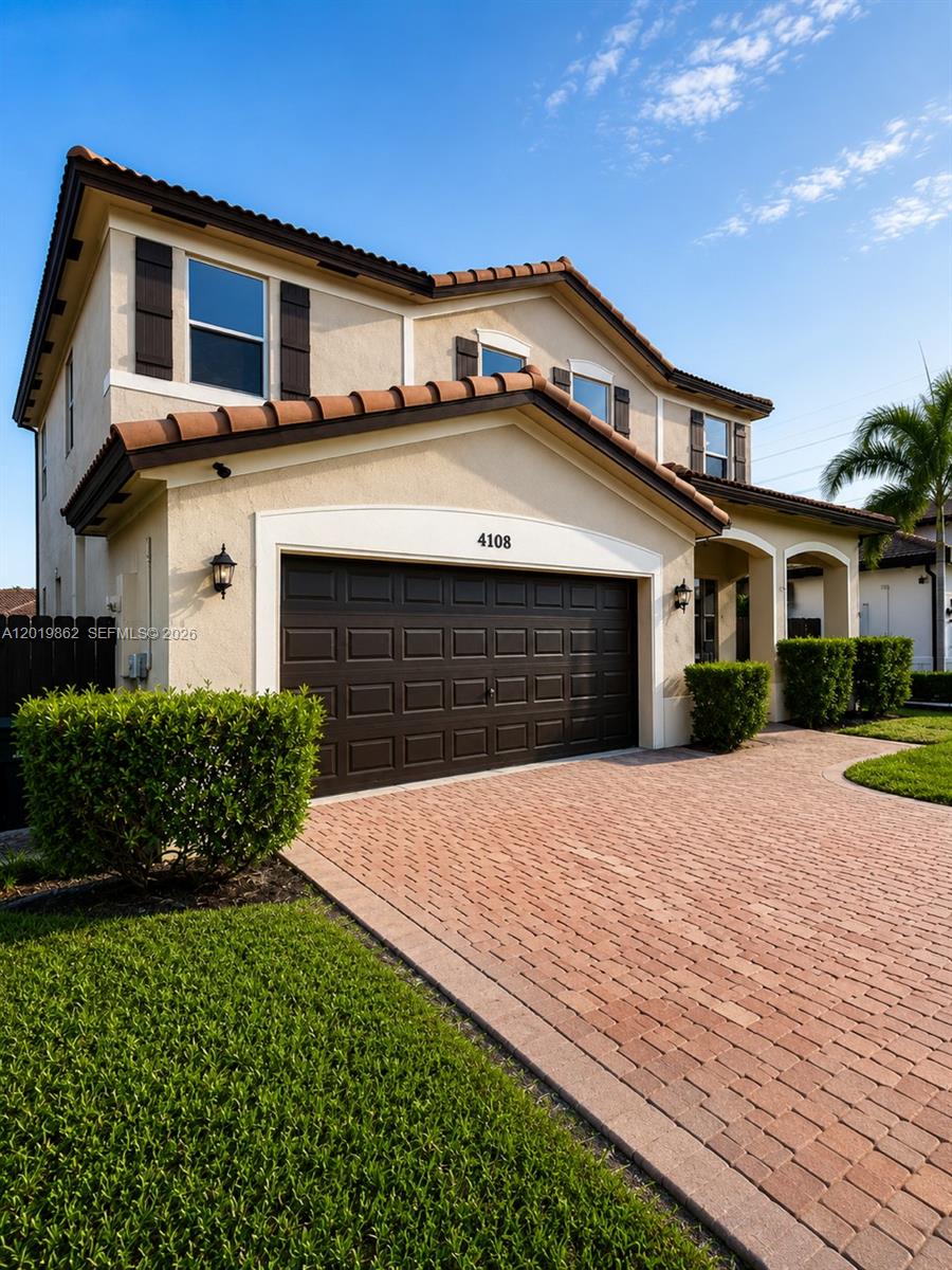 COUNTRY GARDENS SOUTH - Residential