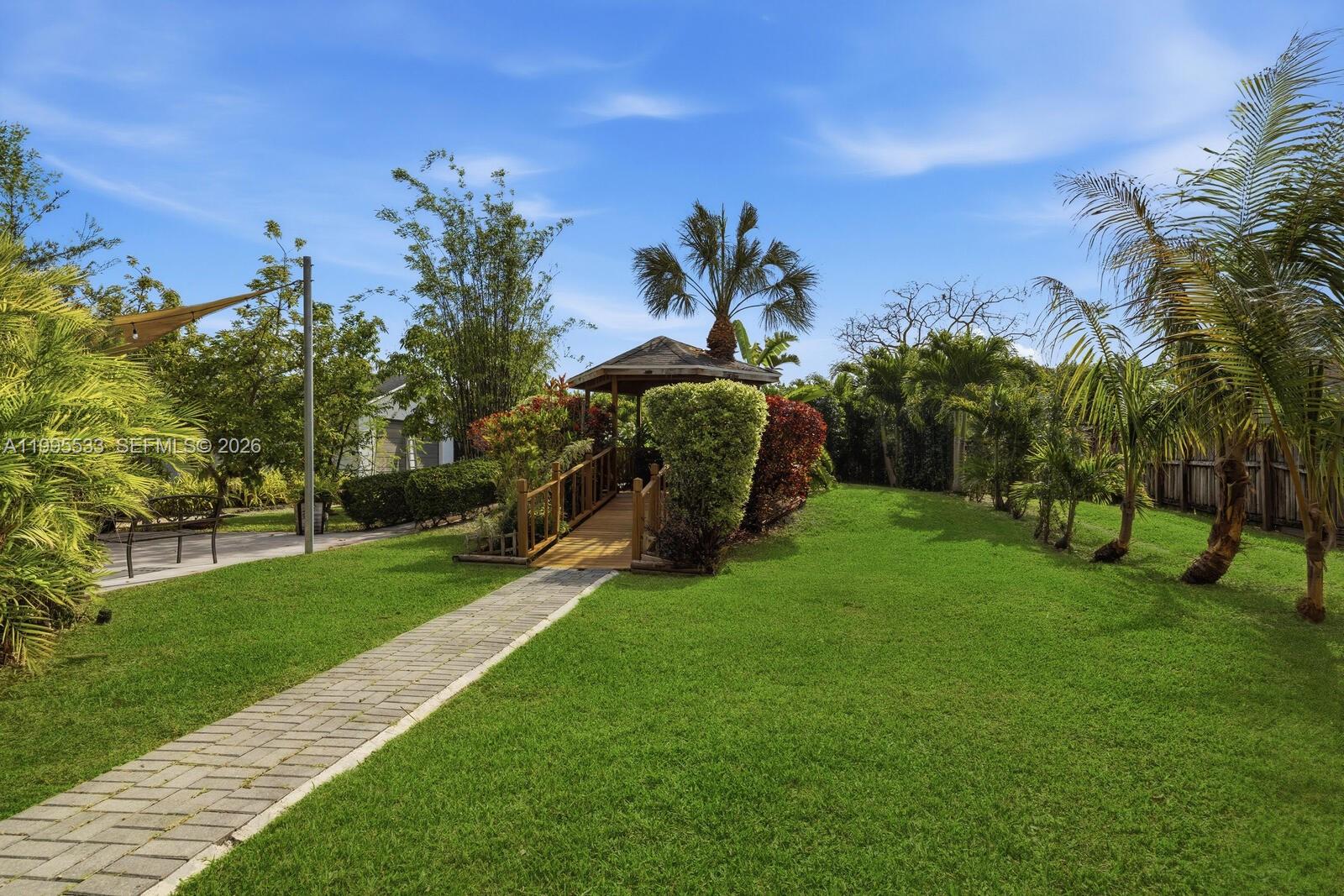 REDLAND OAKS - Residential