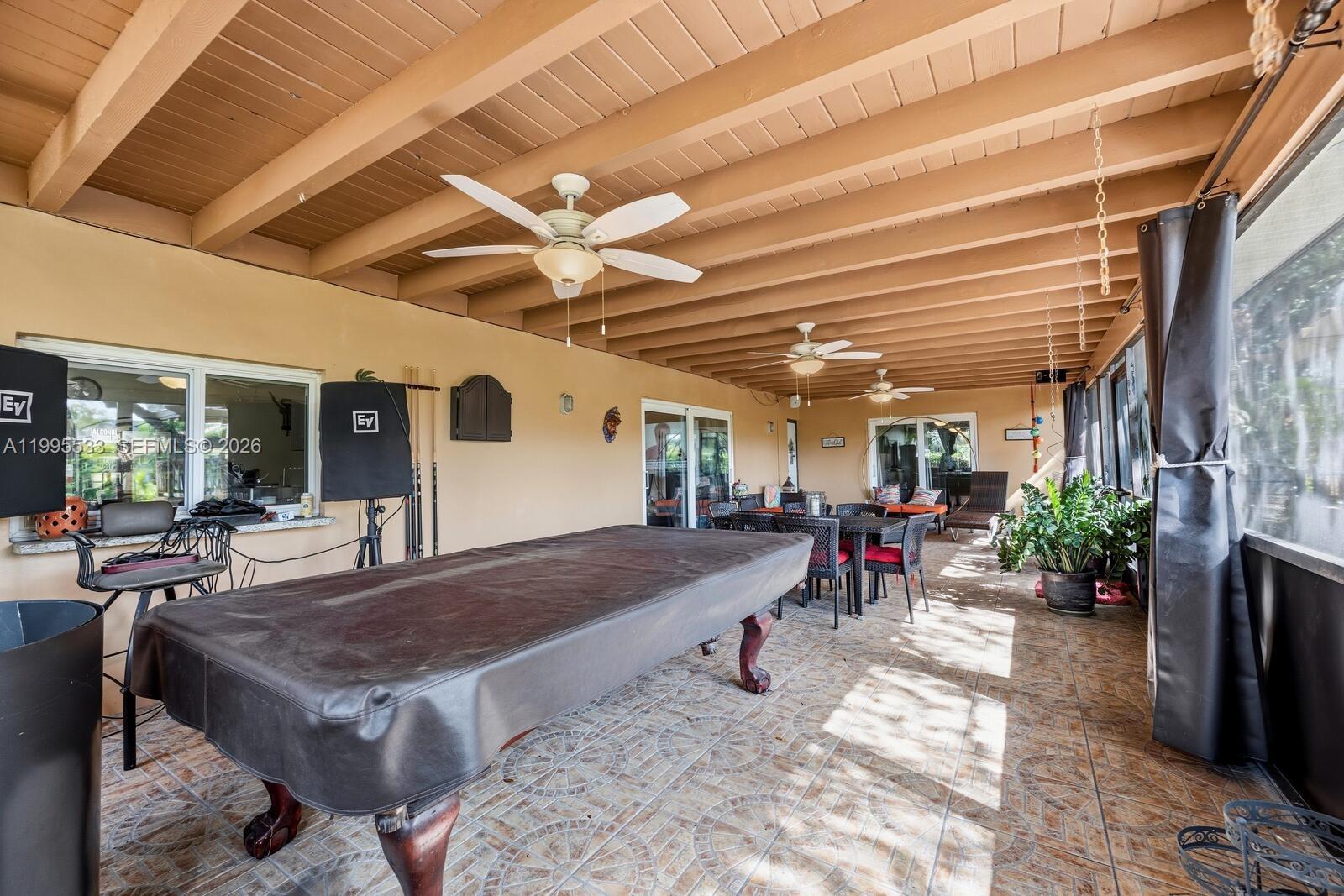 REDLAND OAKS - Residential