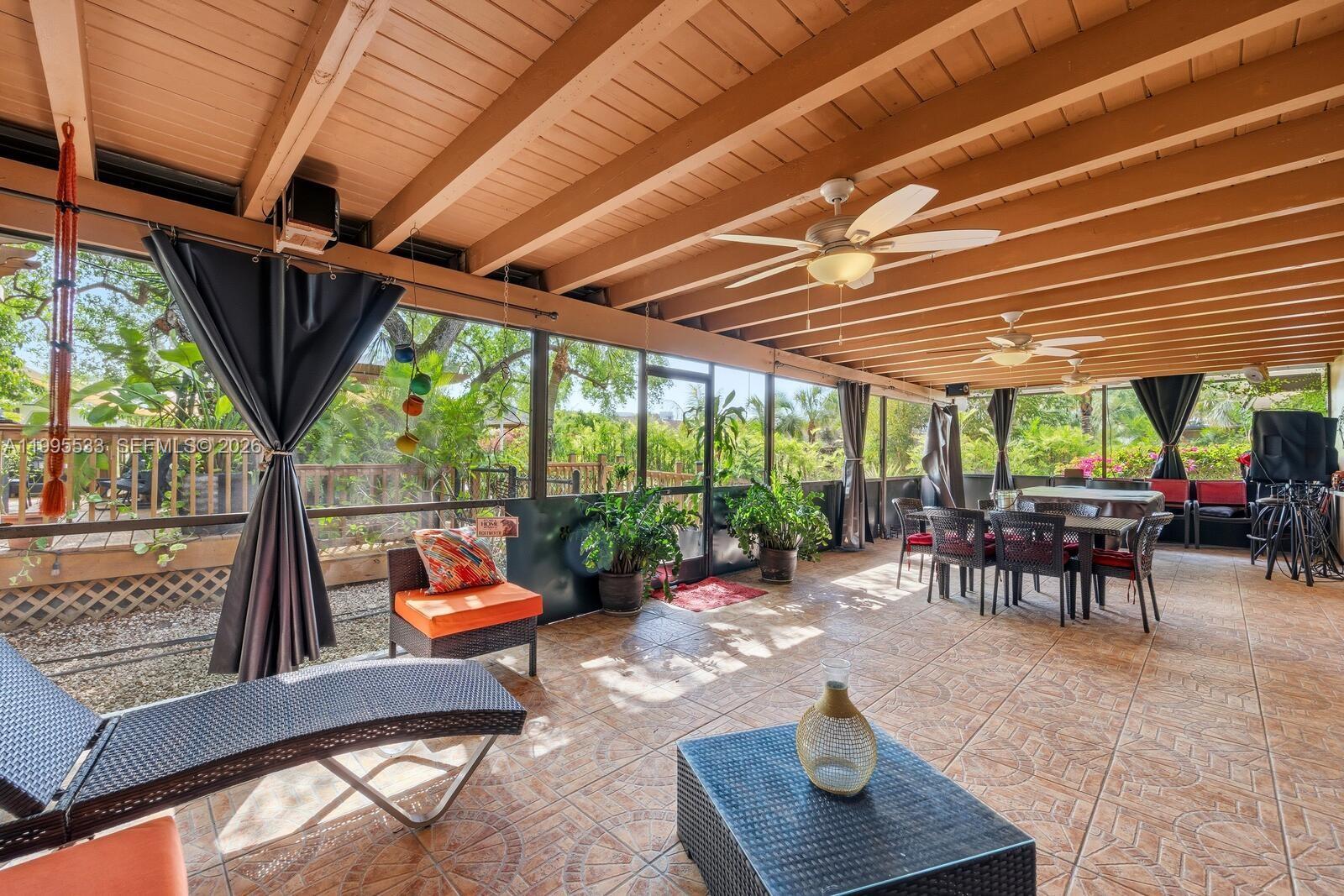 REDLAND OAKS - Residential