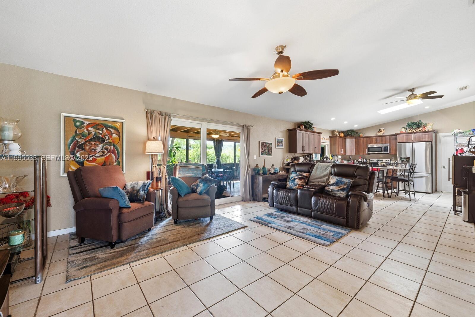 REDLAND OAKS - Residential