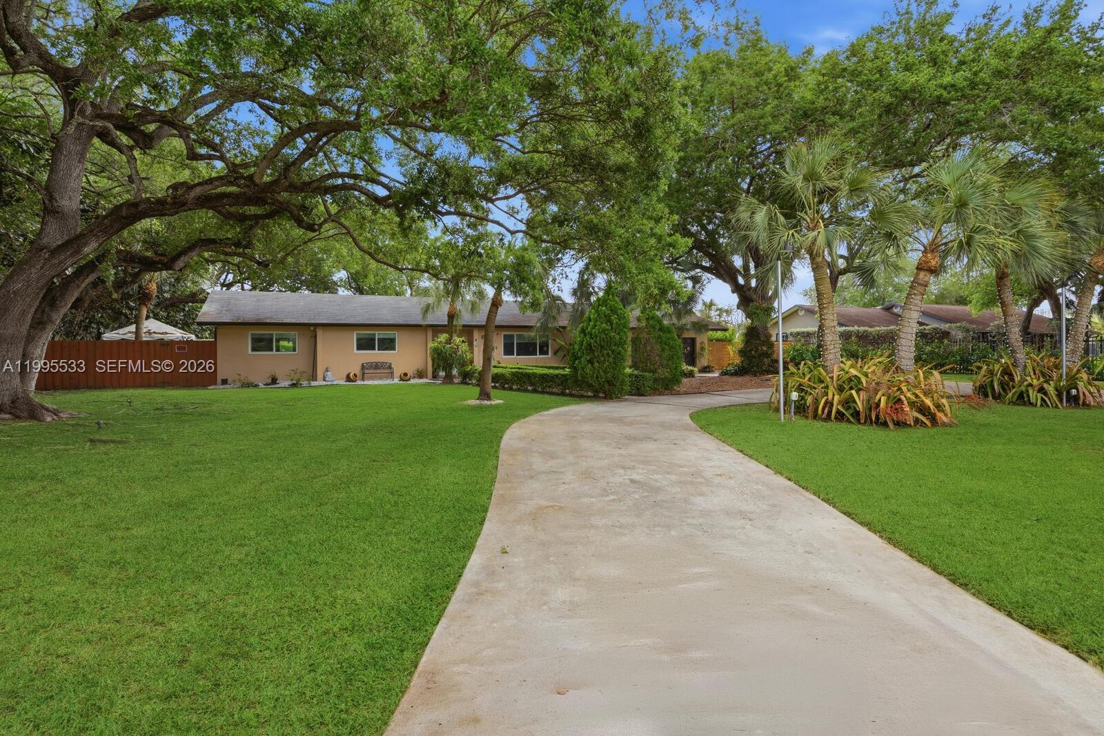 REDLAND OAKS - Residential