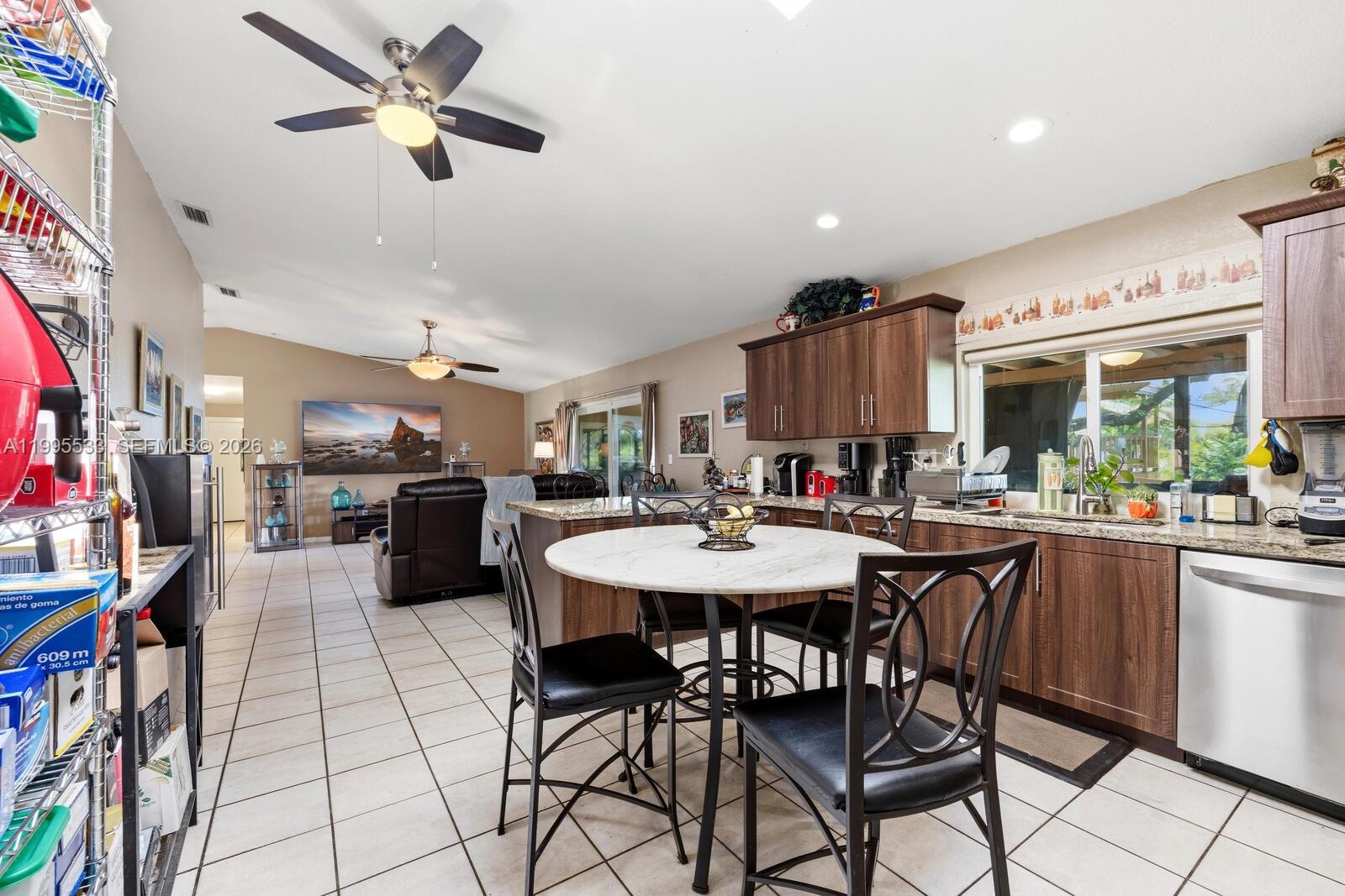 REDLAND OAKS - Residential