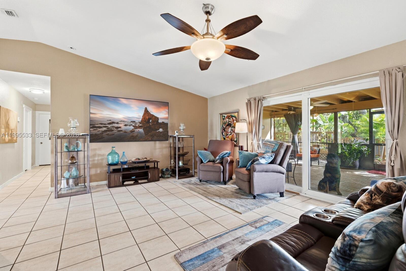 REDLAND OAKS - Residential