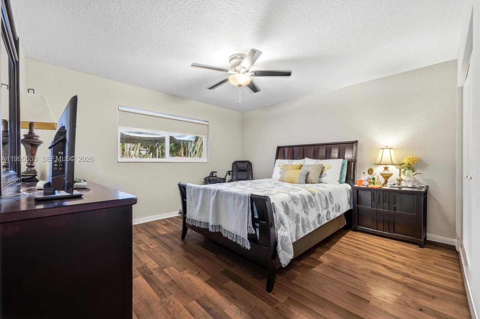 REDLAND OAKS - Residential