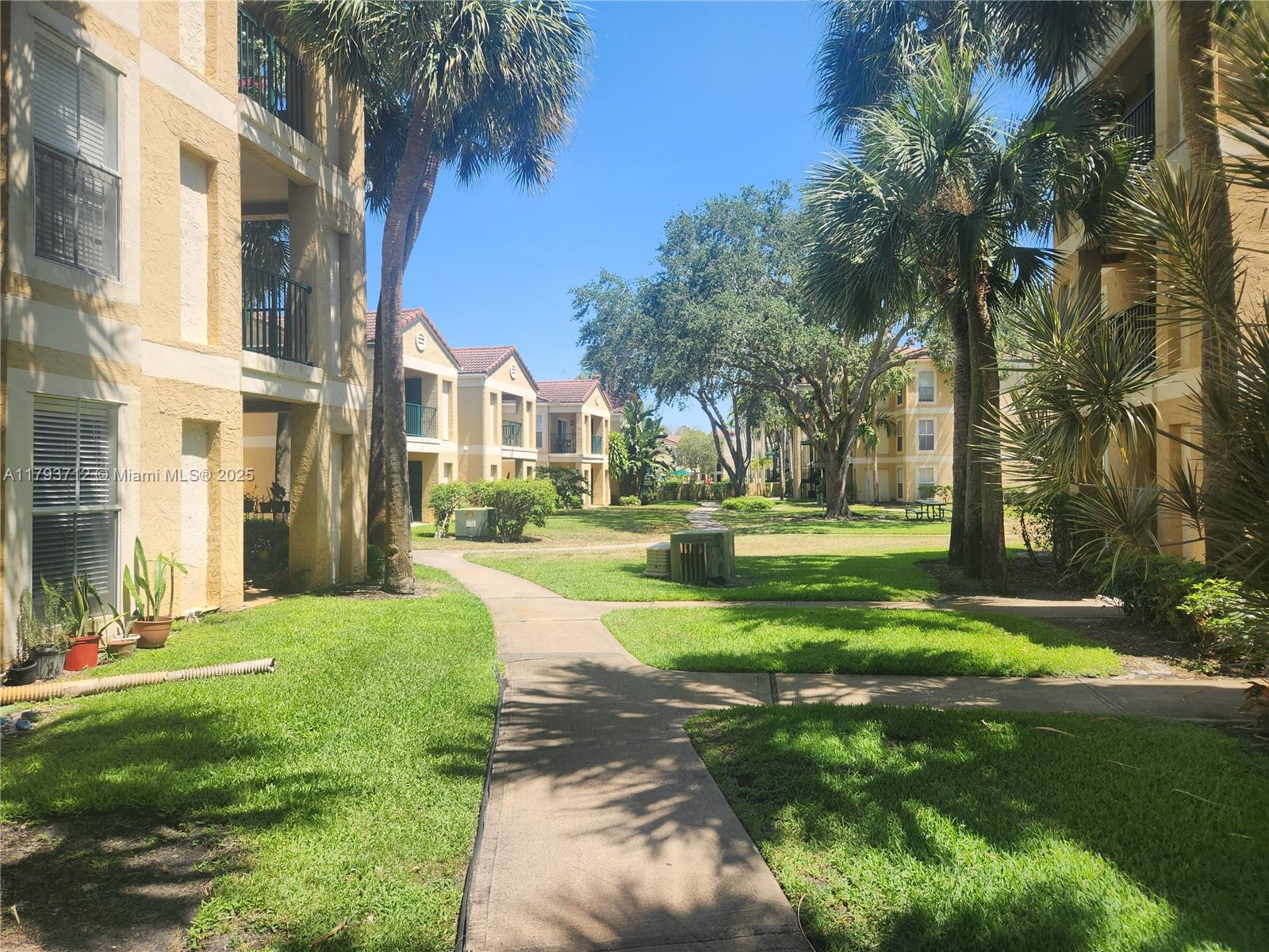 777 Riverside Dr 1522