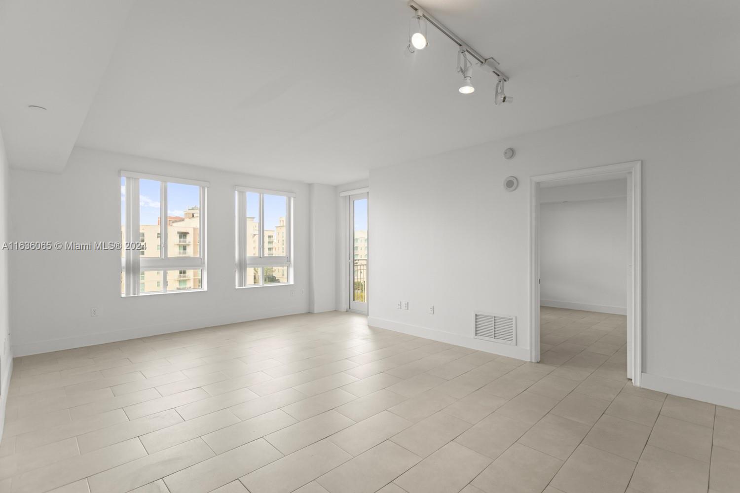 TOSCANO CONDO - Residential