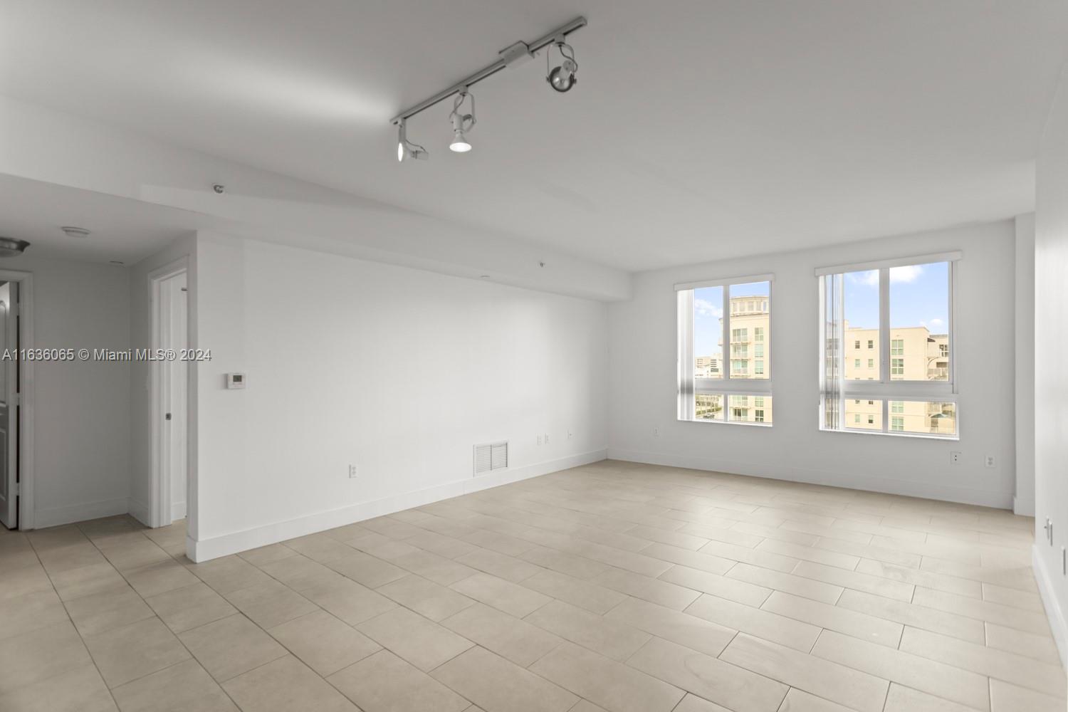 TOSCANO CONDO - Residential