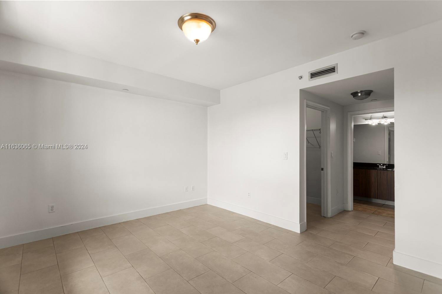 TOSCANO CONDO - Residential