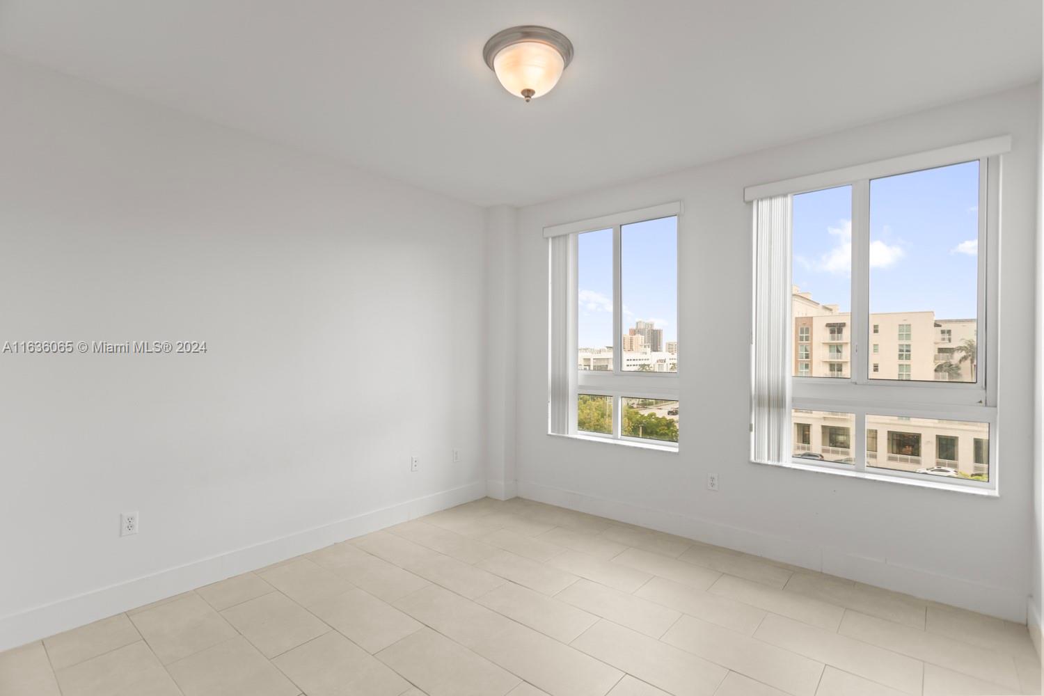 TOSCANO CONDO - Residential