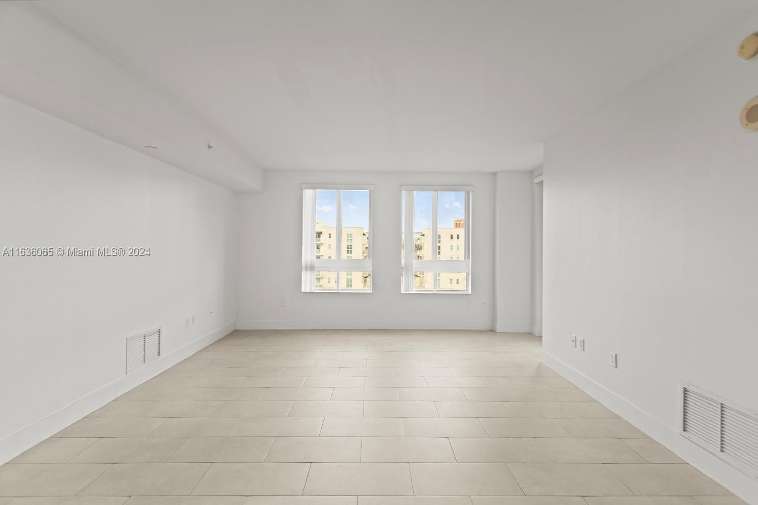TOSCANO CONDO - Residential