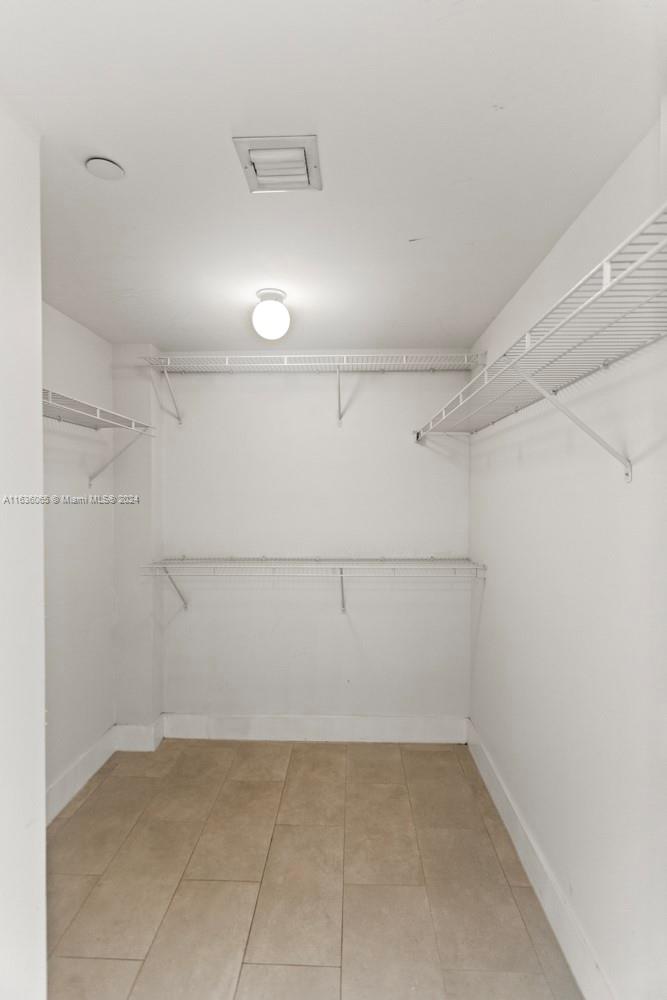 TOSCANO CONDO - Residential