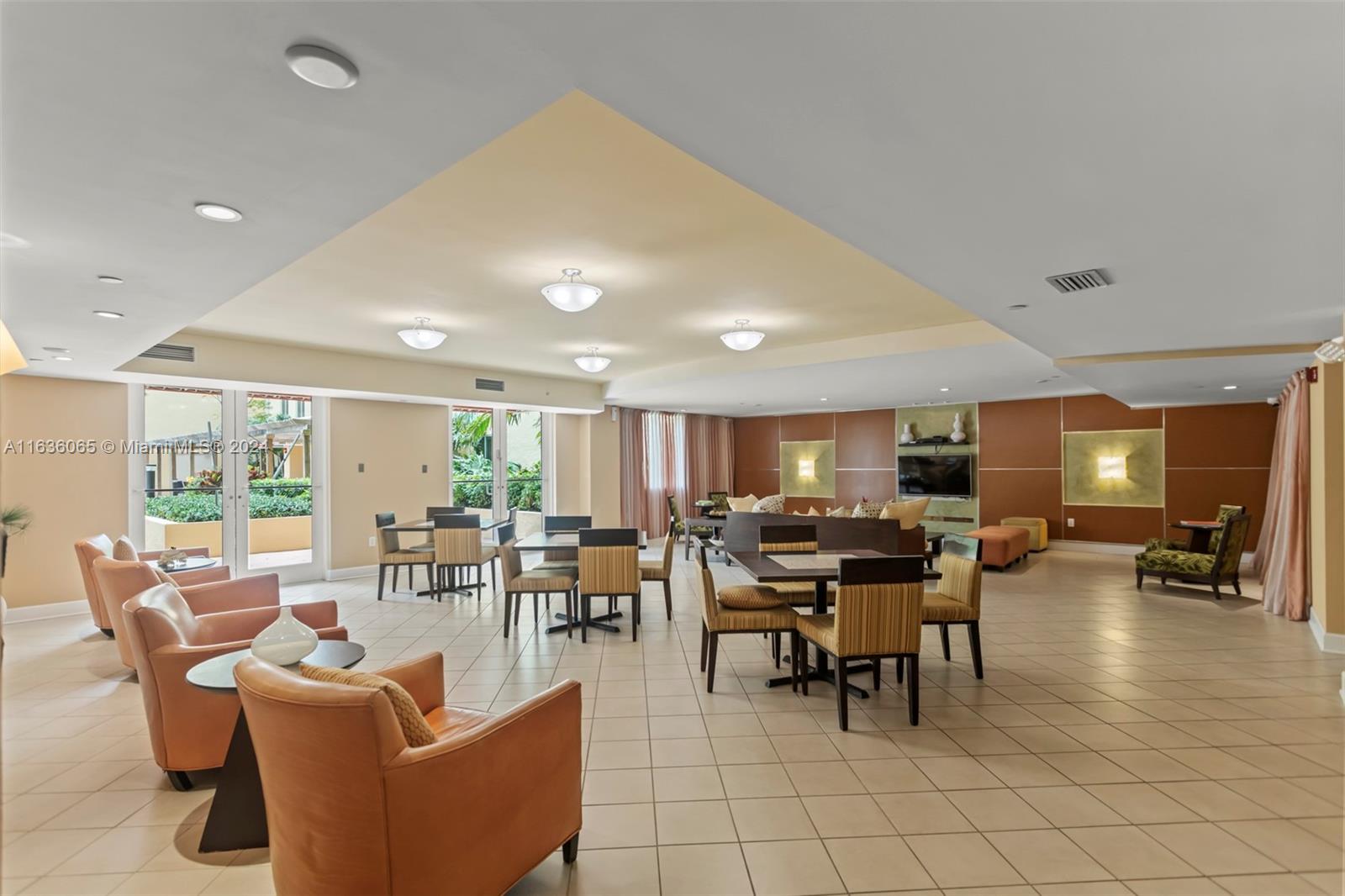 TOSCANO CONDO - Residential