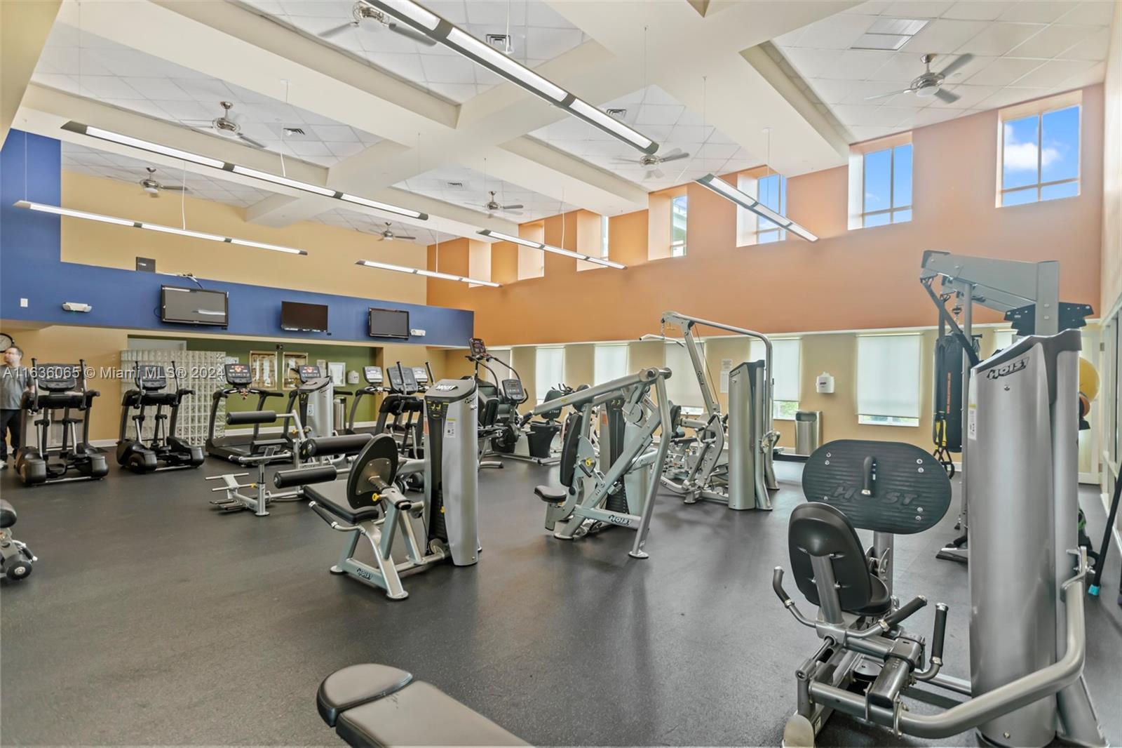 TOSCANO CONDO - Residential