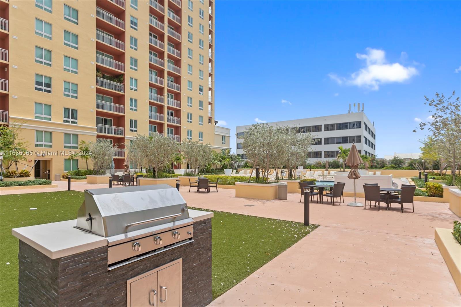 TOSCANO CONDO - Residential