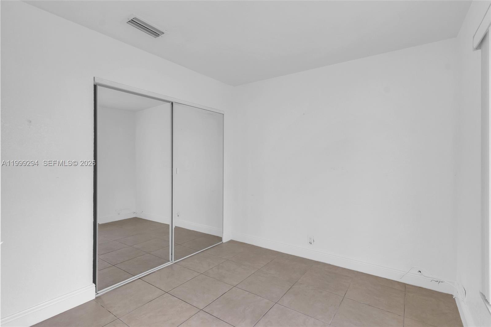 CRYSTAL LAKE 4TH SEC - Residential Lease