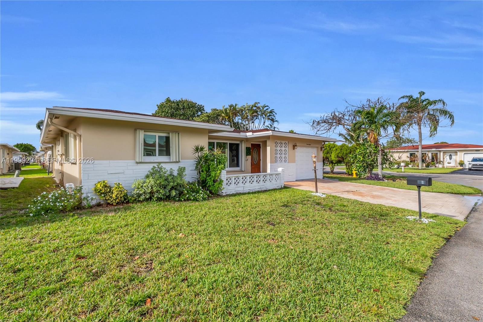 CRYSTAL LAKE 4TH SEC - Residential Lease