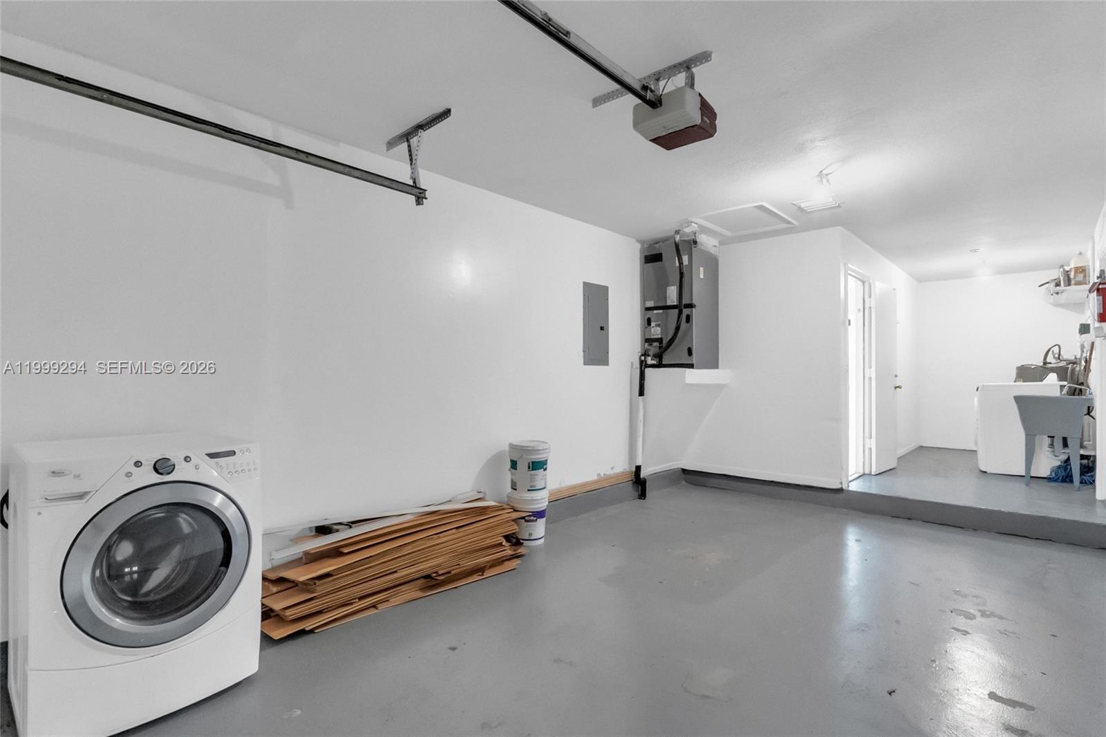 CRYSTAL LAKE 4TH SEC - Residential Lease