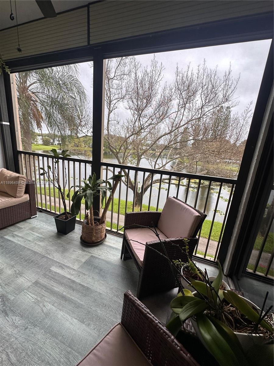 BAYPORT VILLAGE B CONDO - Residential