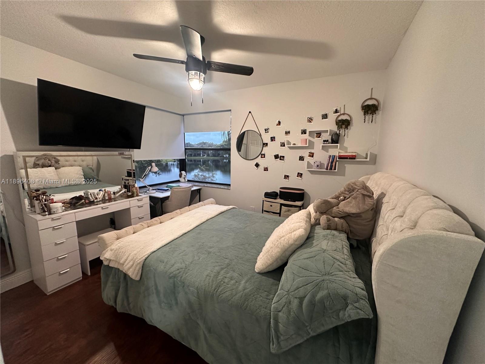 BAYPORT VILLAGE B CONDO - Residential