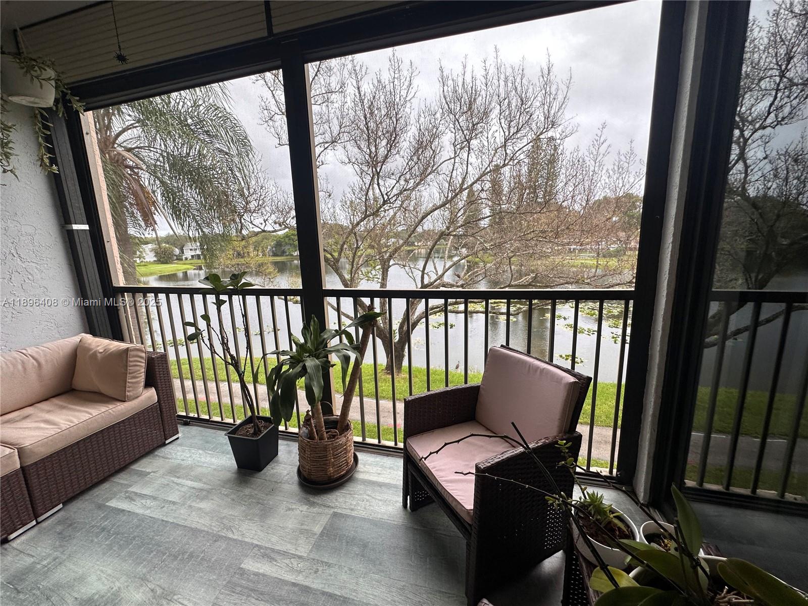 BAYPORT VILLAGE B CONDO - Residential