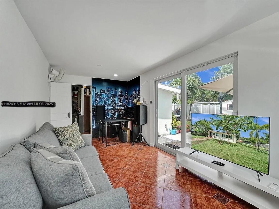 SUNSET TRAILS NO 4 - Residential