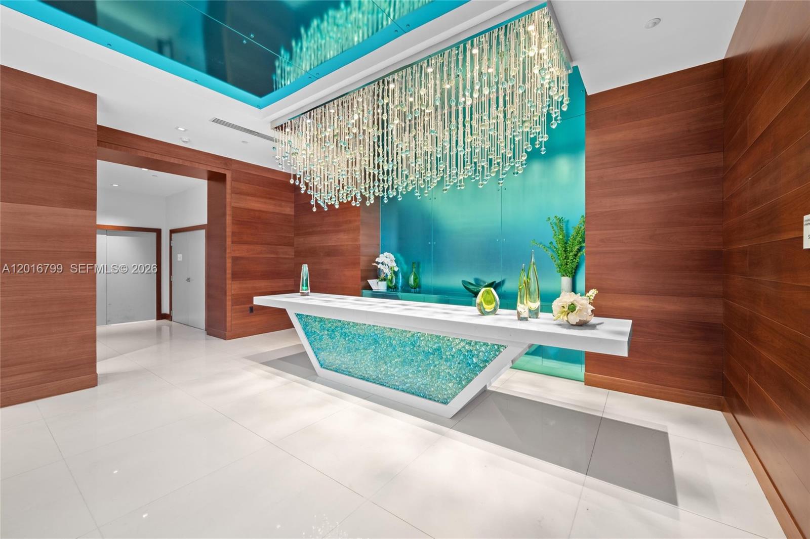 PARQUE TOWERS CONDO - Residential