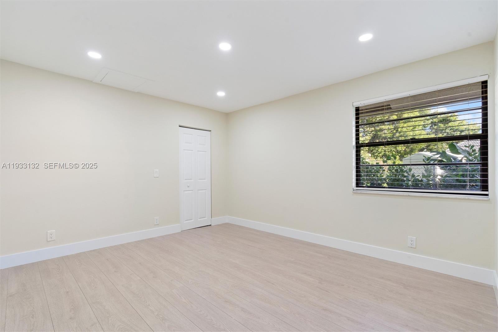 RAMBLEWOOD - Residential