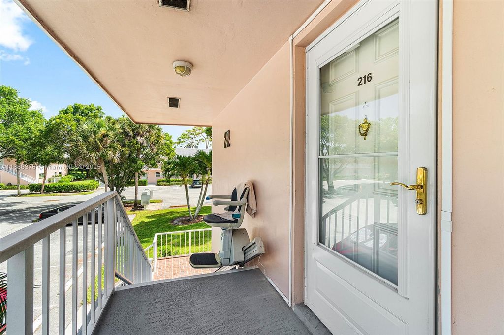 Photo of 18081 SE Country Club Dr #22-216, Jupiter, FL 33469 (MLS # A11888376)