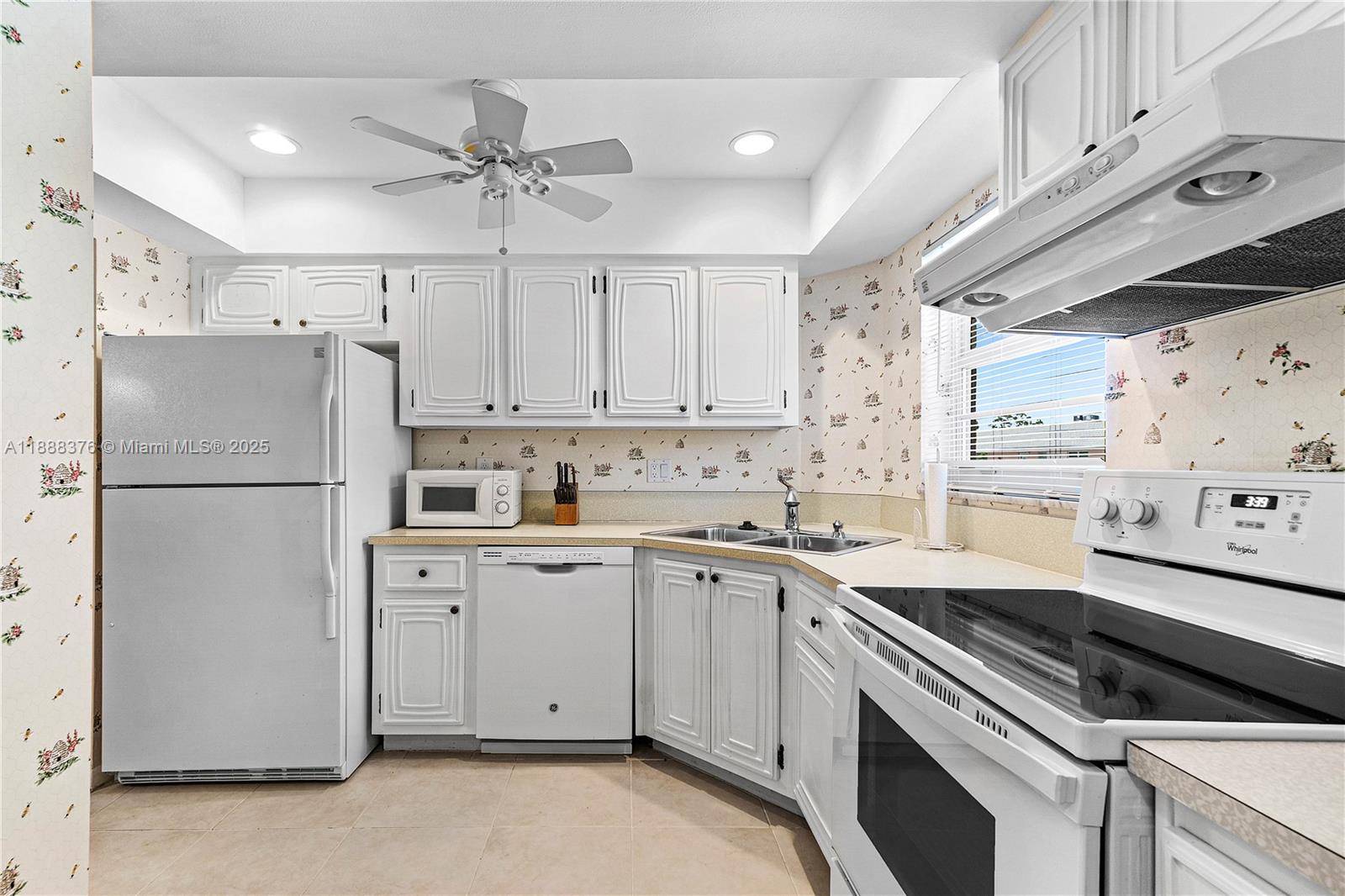 18081 SE Country Club Dr 22-216