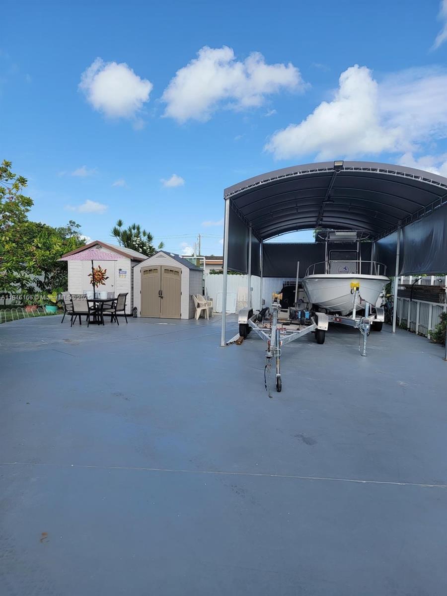 21 ST CENTURY HOMES 1ST S - Residential