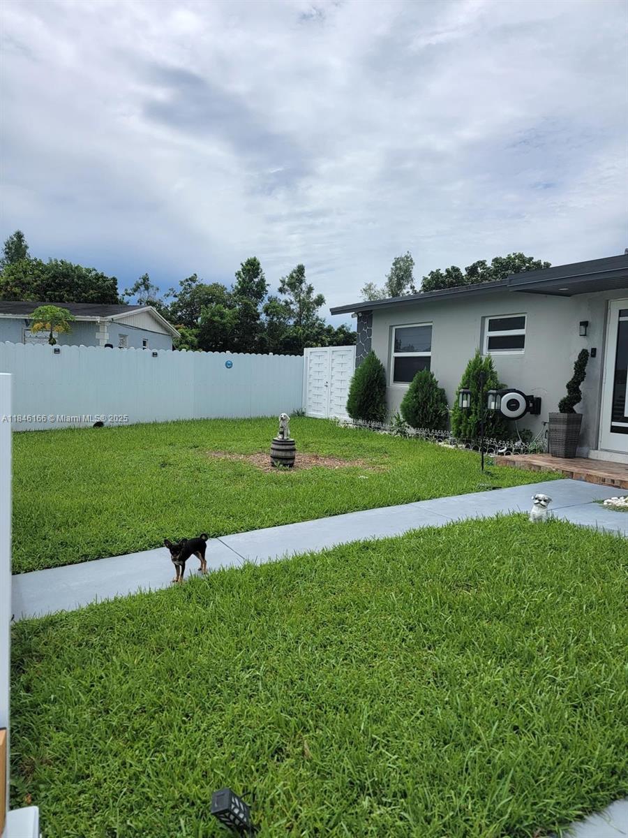 21 ST CENTURY HOMES 1ST S - Residential