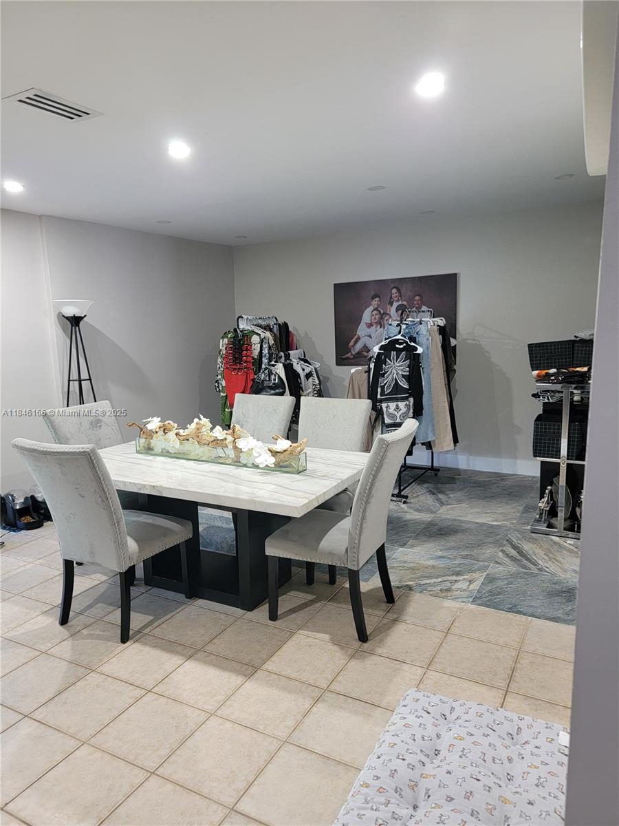 21 ST CENTURY HOMES 1ST S - Residential