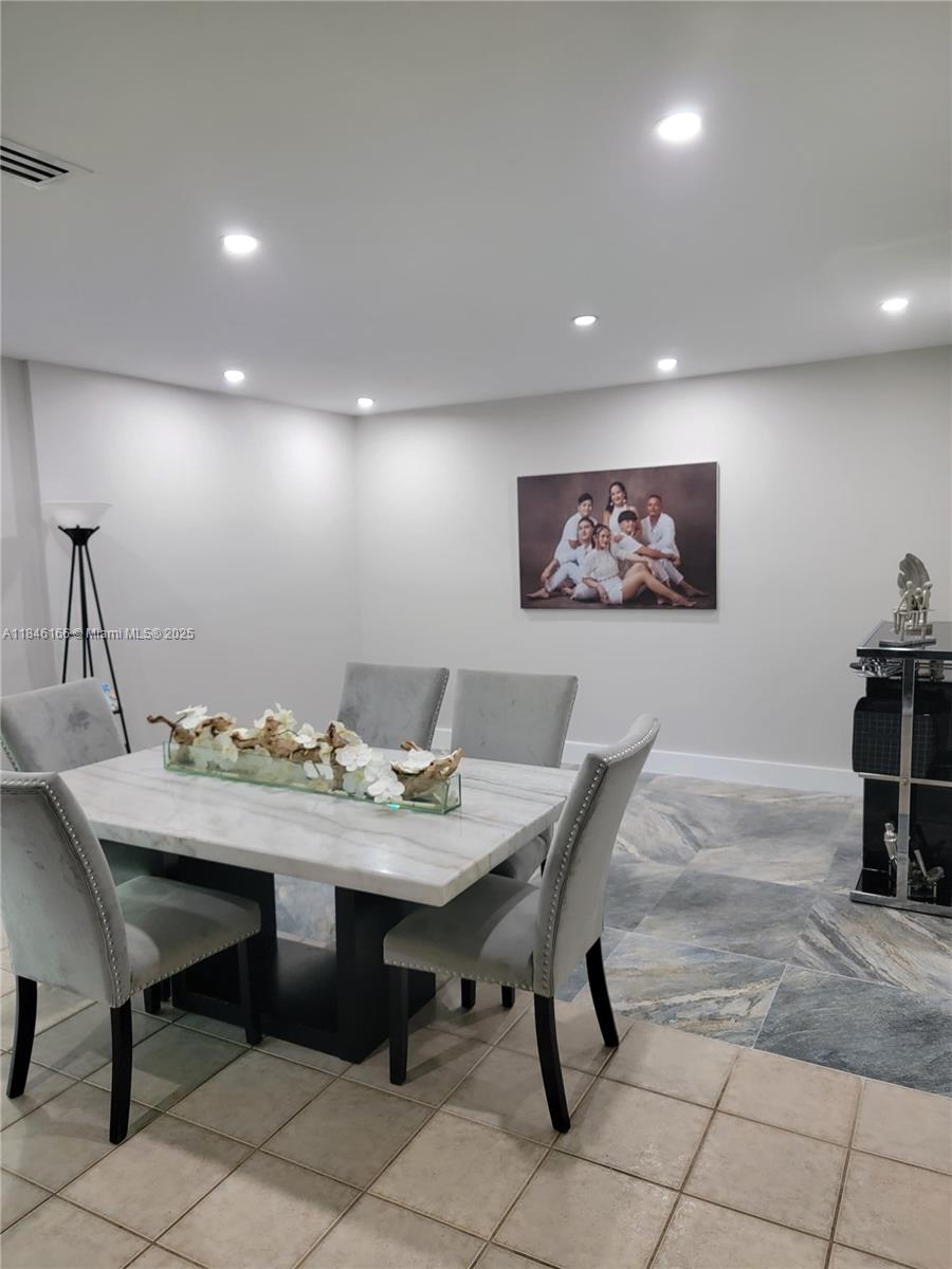 21 ST CENTURY HOMES 1ST S - Residential