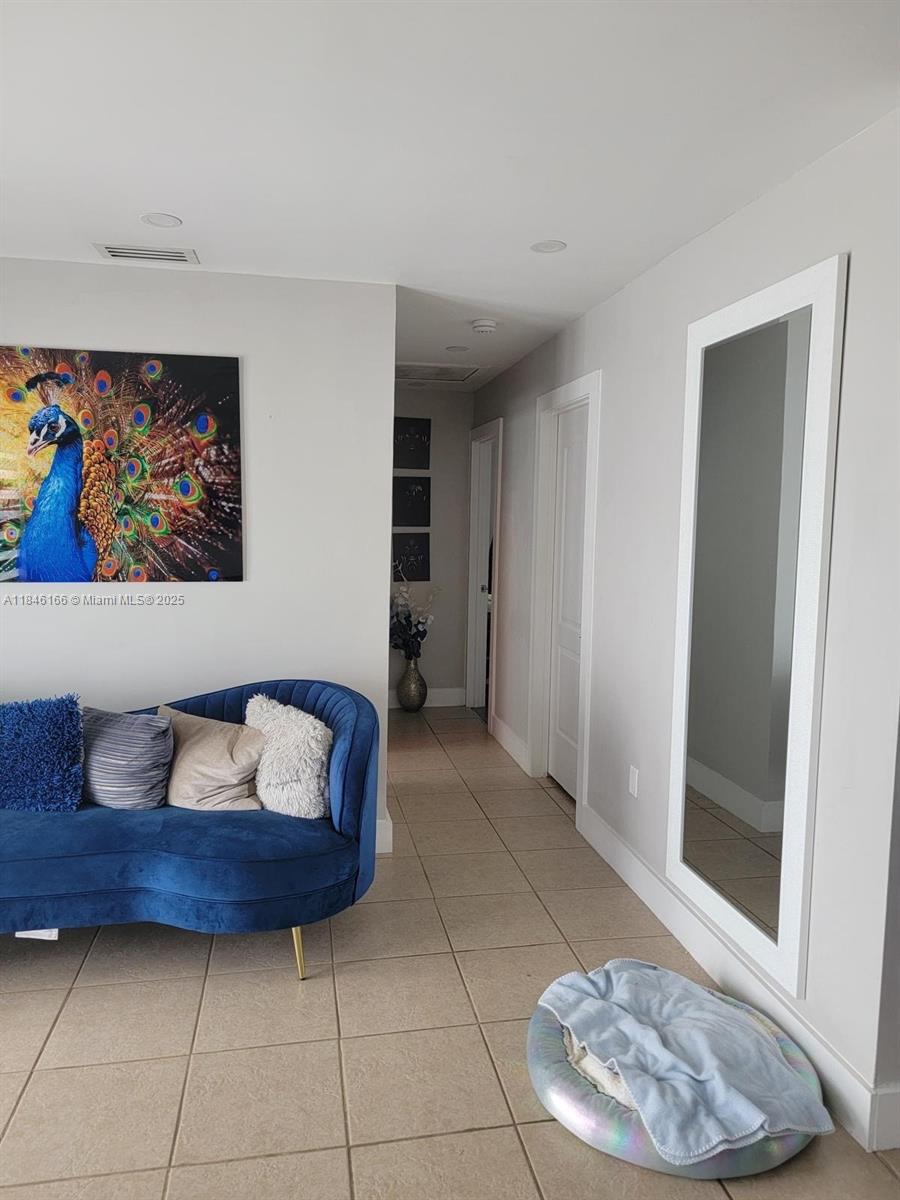 21 ST CENTURY HOMES 1ST S - Residential