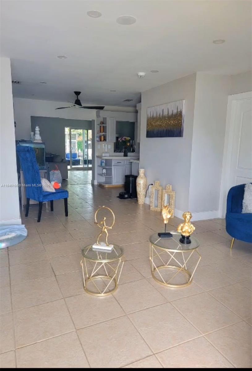 21 ST CENTURY HOMES 1ST S - Residential