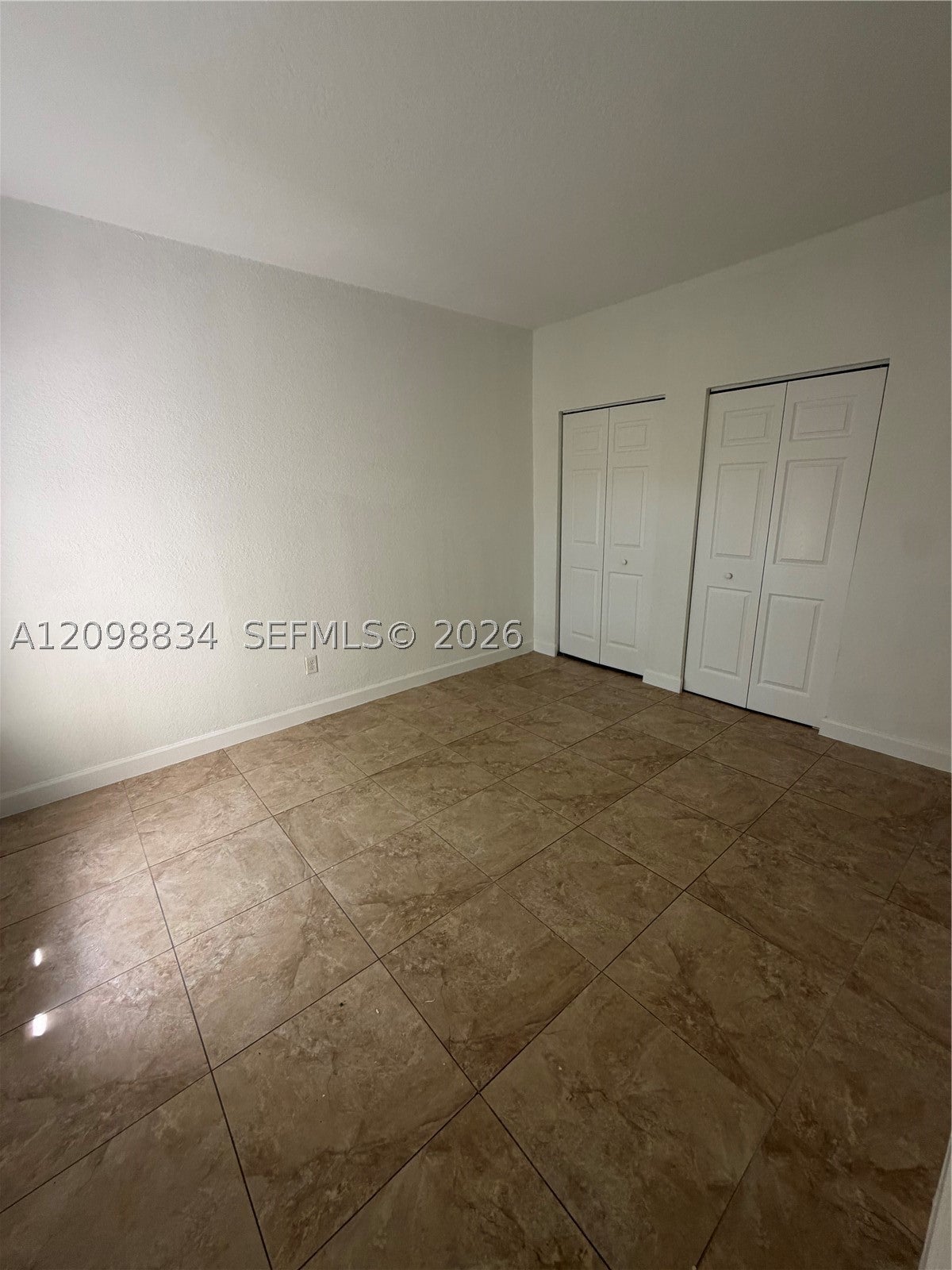 11 Antilla Ave B