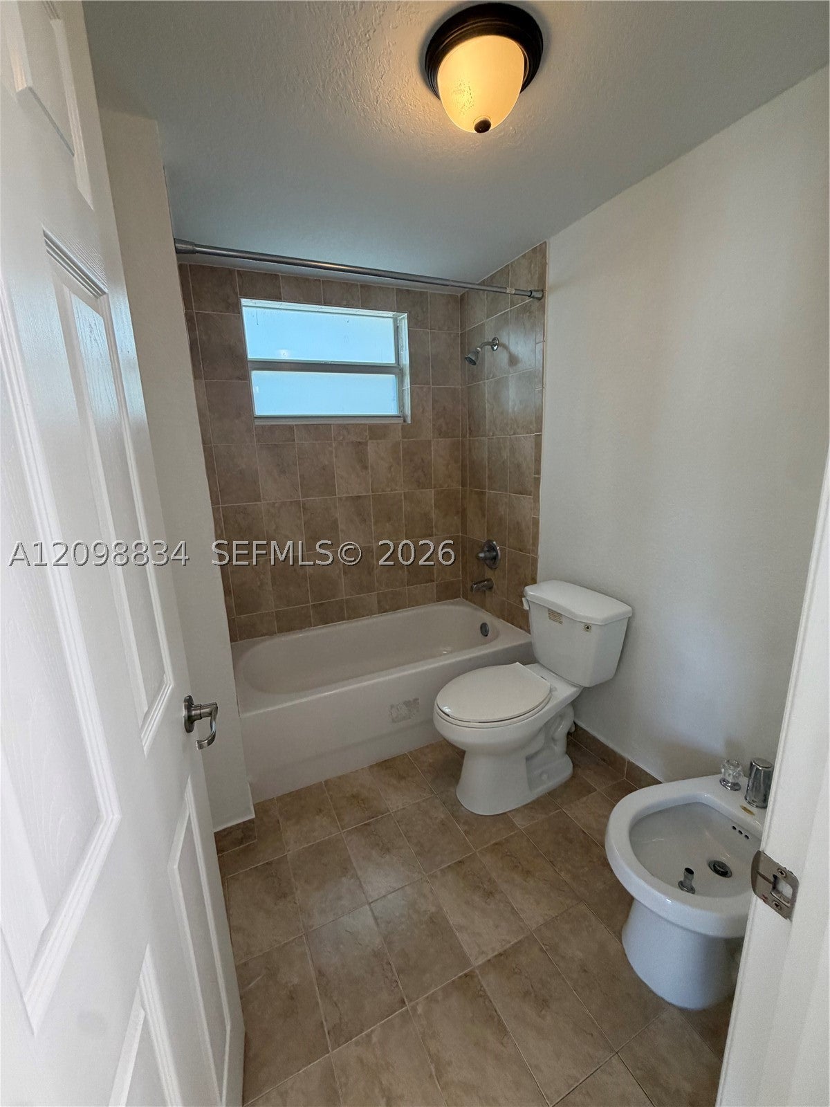 11 Antilla Ave B