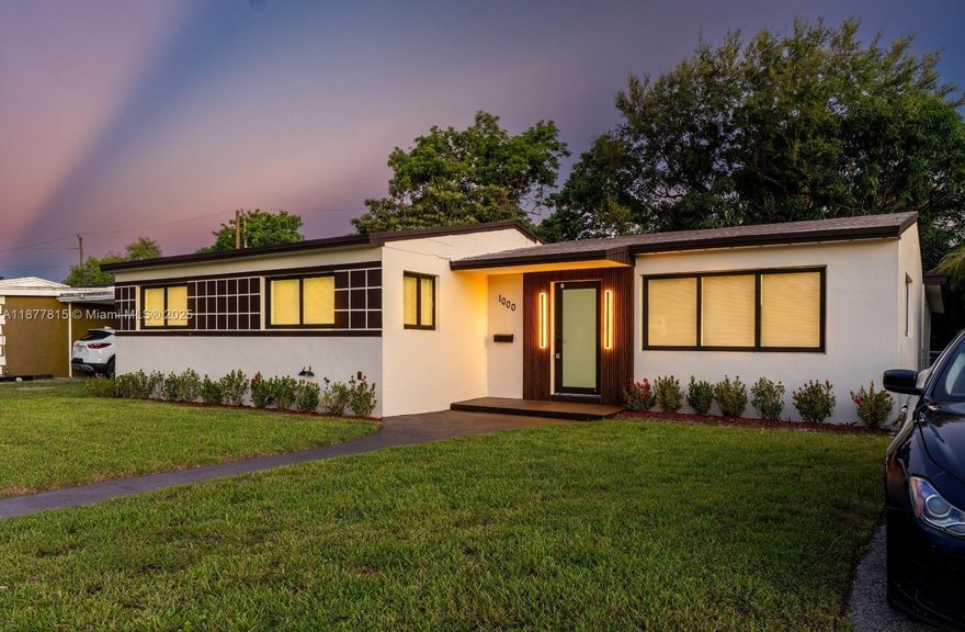 Beautifully renovated home featuring modern finishes and abundant natural light. This spacious property includes a large backyard perfect for entertaining, relaxing, or creating your ideal outdoor retreat. An additional room offers the flexibility to be used as a home office, studio, or guest space. Conveniently located near major roads, this move in ready home is a perfect blend of comfort and versatility.