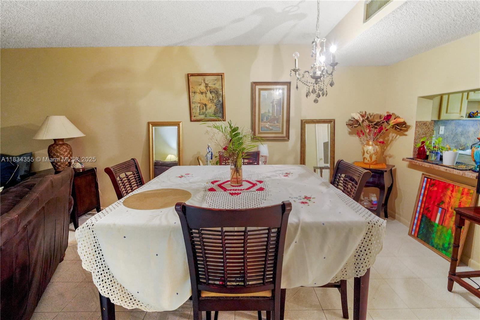 COURTS OF INVERRARY PHASE - Residential Lease