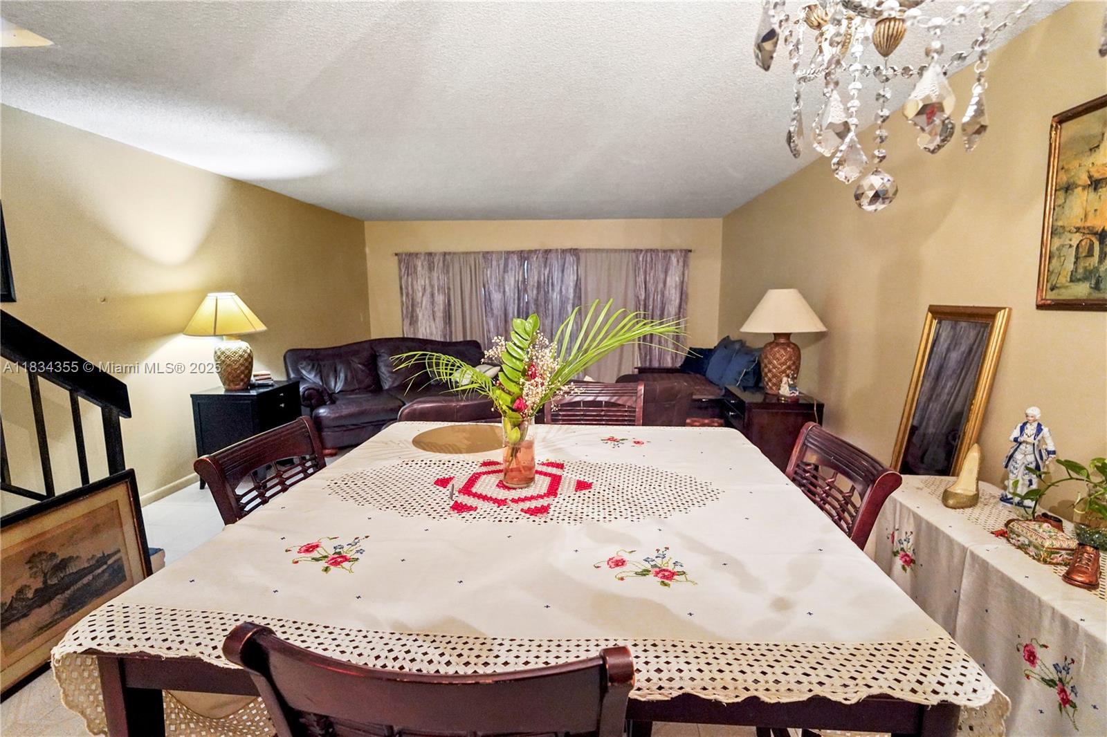 COURTS OF INVERRARY PHASE - Residential Lease