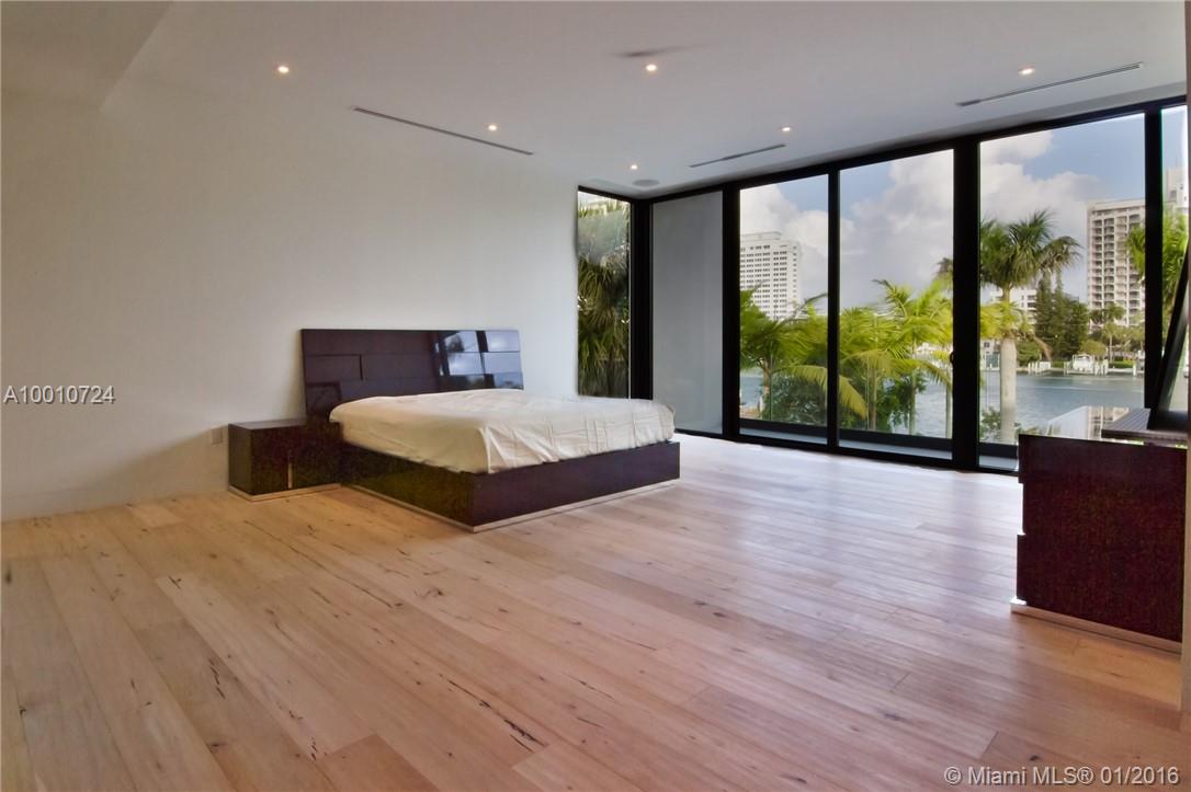 BEACH VIEW - Residential