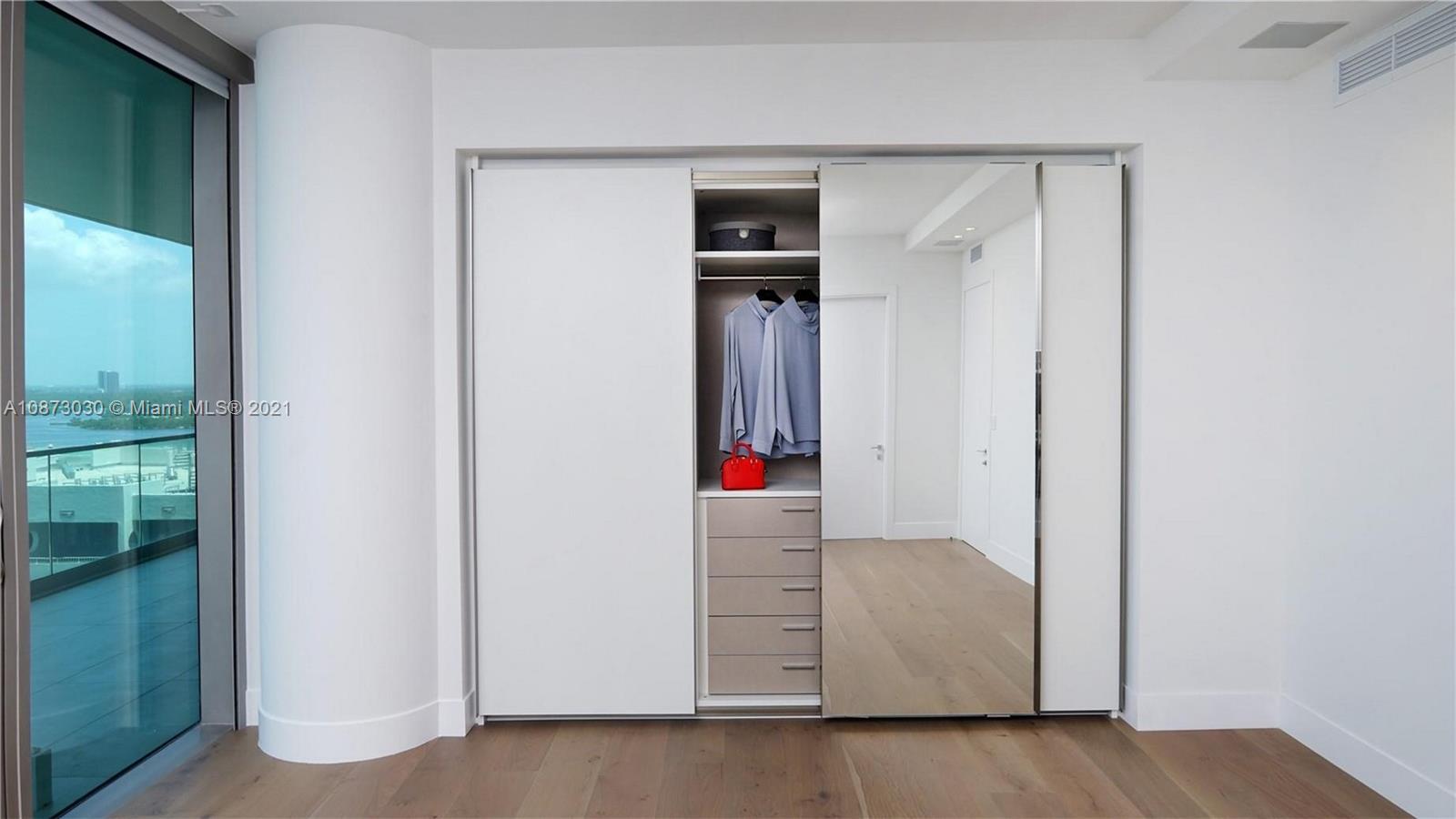 OCEANA BAL HARBOUR CONDO - Residential