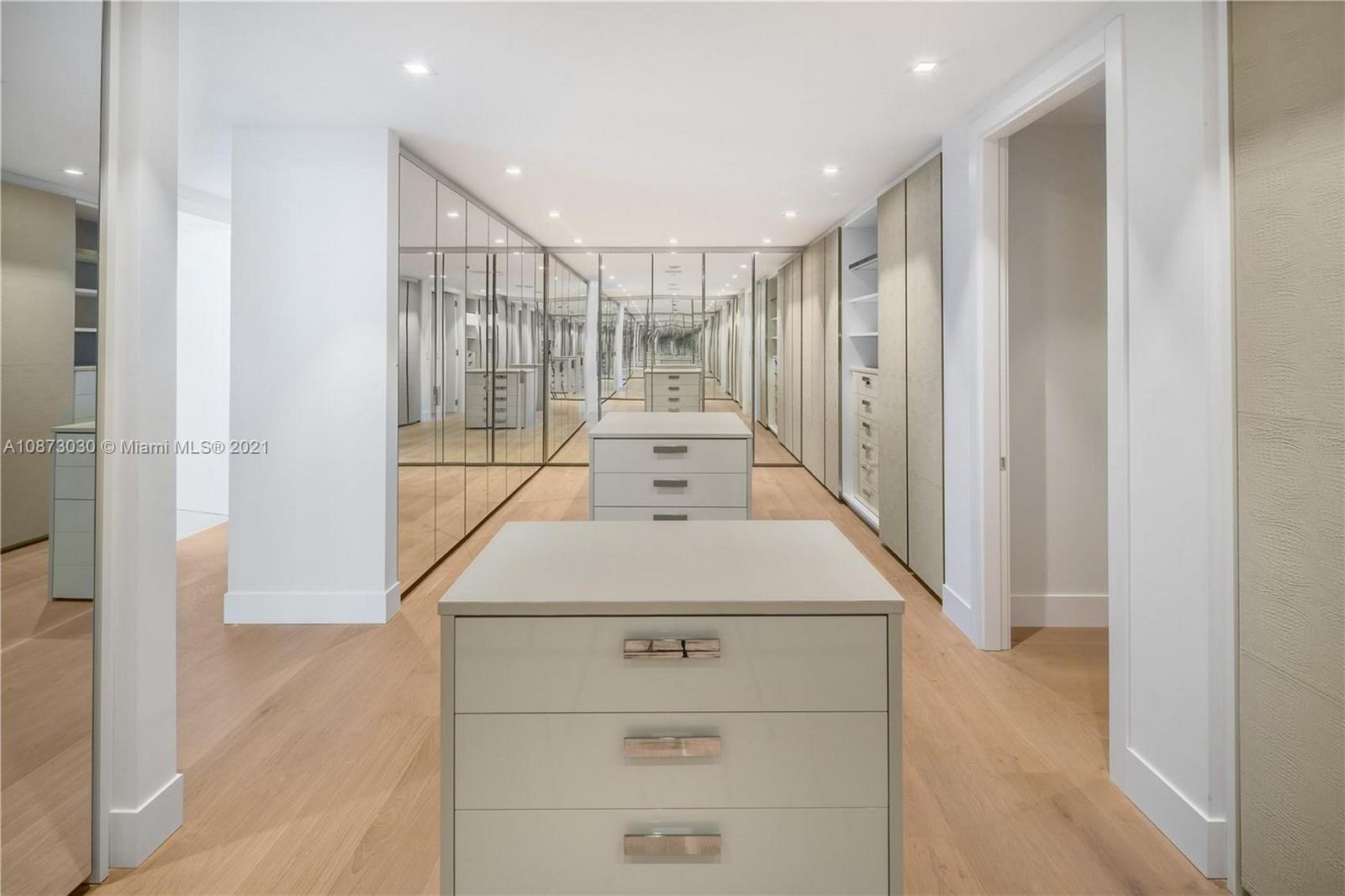 OCEANA BAL HARBOUR CONDO - Residential