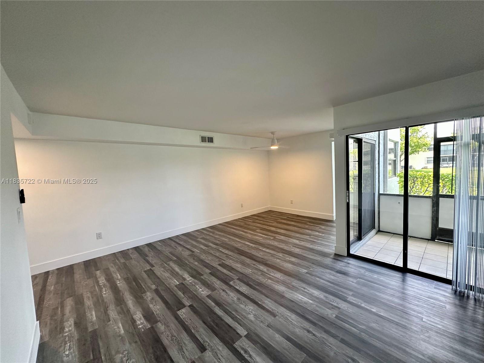 960 N Franklin Ave 960G
