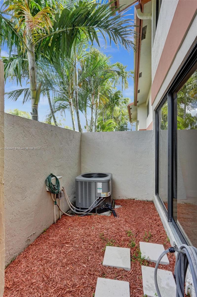 GLEN EDEN AT DAVIE - Residential