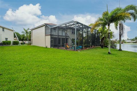 Single Family Residence in Miramar FL 2701 179th Ave Ave 36.jpg