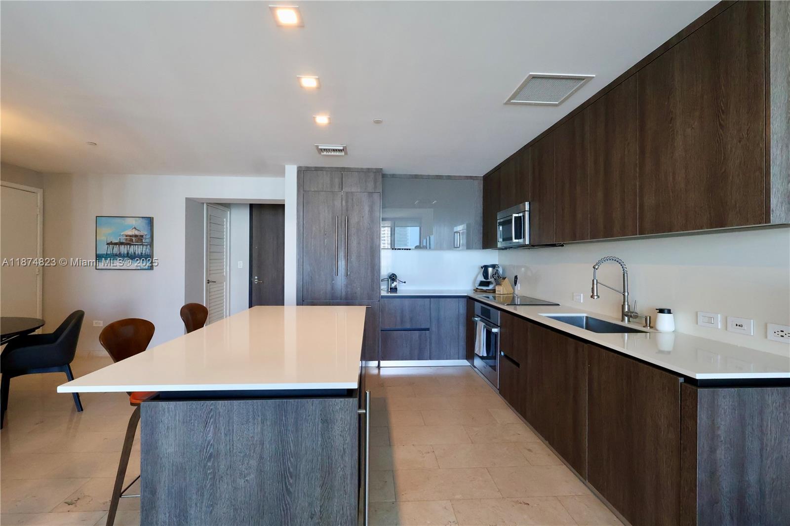 68 SE 6th St 3607